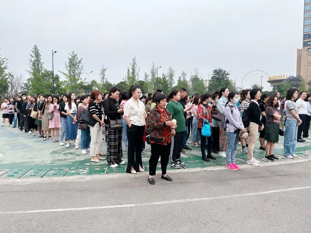 双向奔赴话成长，家校携手育未来——成都王府小学部家长开放日活动