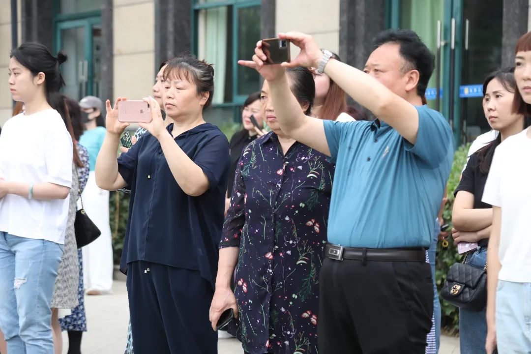 双向奔赴话成长，家校携手育未来——成都王府小学部家长开放日活动