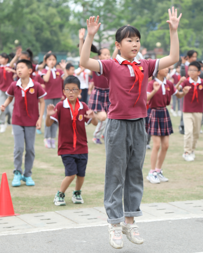 双向奔赴话成长，家校携手育未来——成都王府小学部家长开放日活动