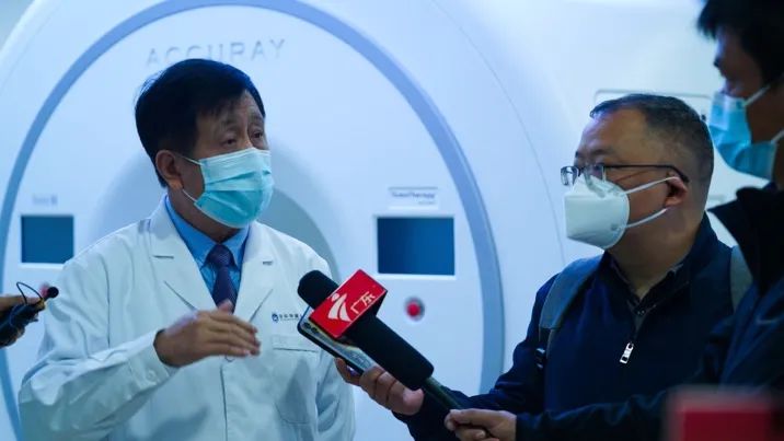 广州日报|精准打击肿瘤!螺旋断层放疗系统落户广州这家医院 广州日报|精准打击肿瘤!螺旋断层放疗系统落户广州这家医院