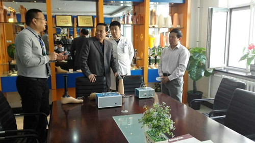 鸡西市残联领导致我公司进行参观考察指导工作