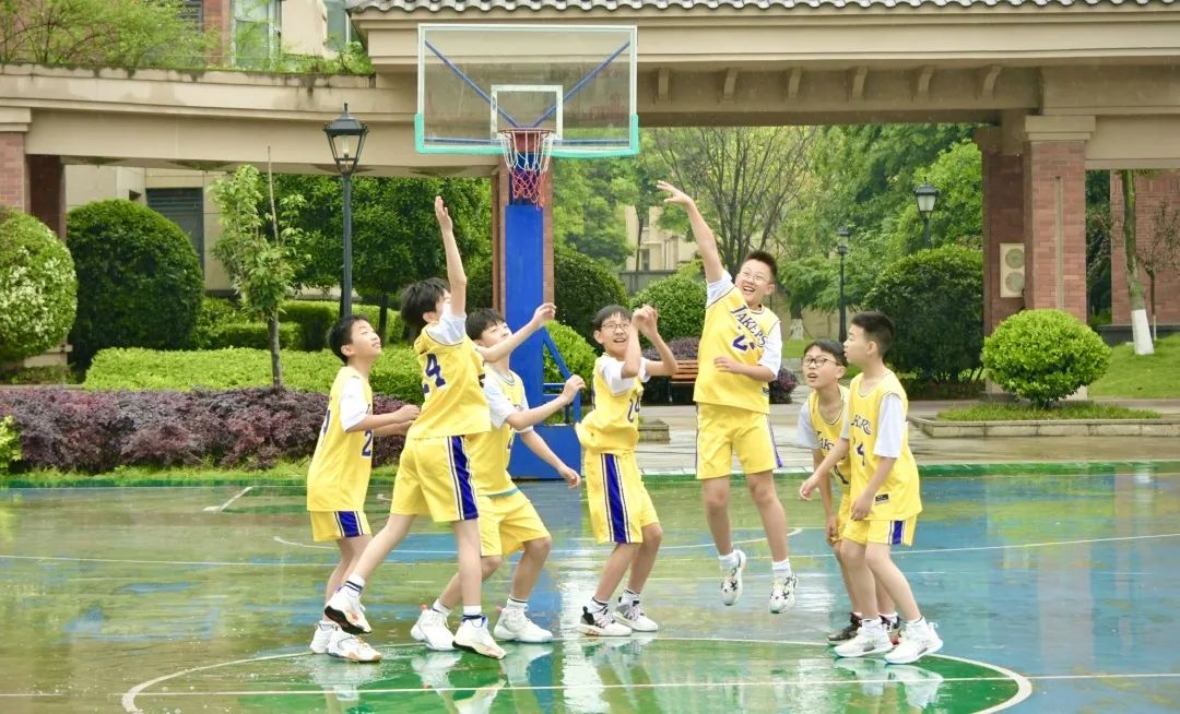朝气蓬勃,满怀“信”心——请您查收成都王府学校五月校长来信 朝气蓬勃,满怀“信”心——请您查收成都王府学校五月校长来信