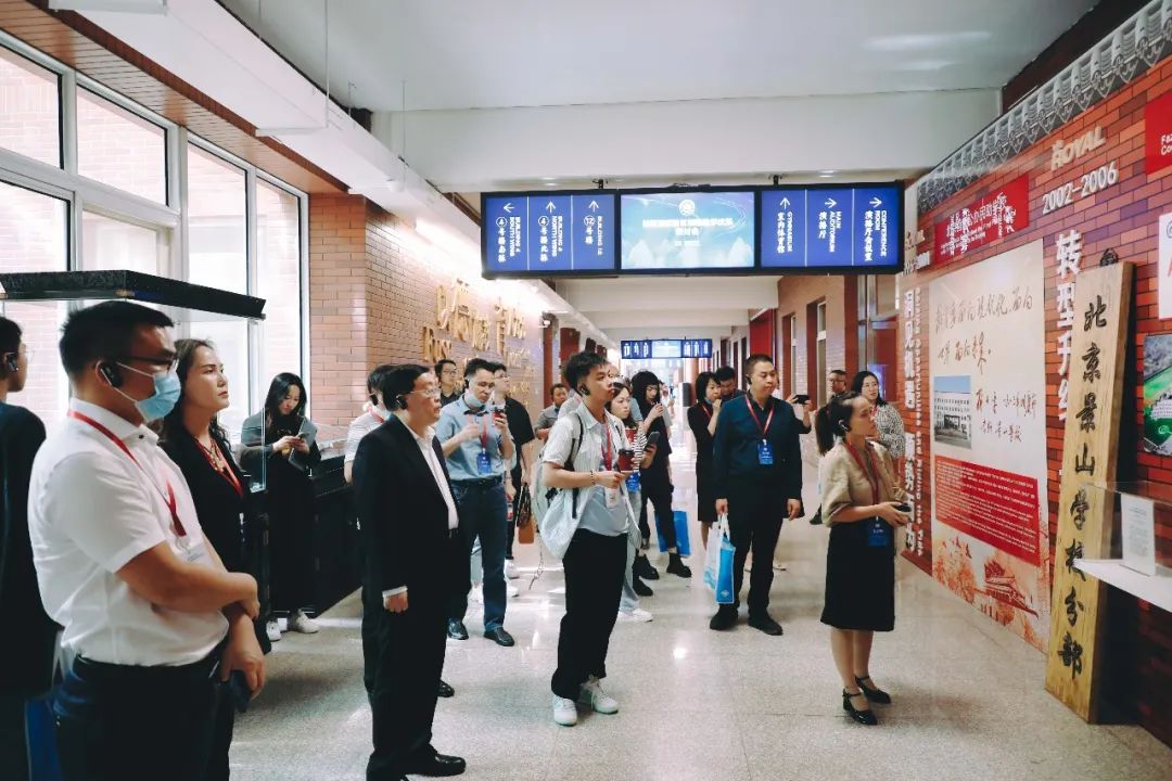 学术立校，科研兴校——成都王府学校赴北京参加第四届实验区课程教学改革研讨会