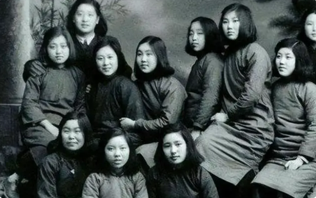 1981年,陶斯亮陪干爸会见一位女华侨,竟意外揭开了其叛徒的往事 1981年,陶斯亮陪干爸会见一位女华侨,竟意外揭开了其叛徒的往事