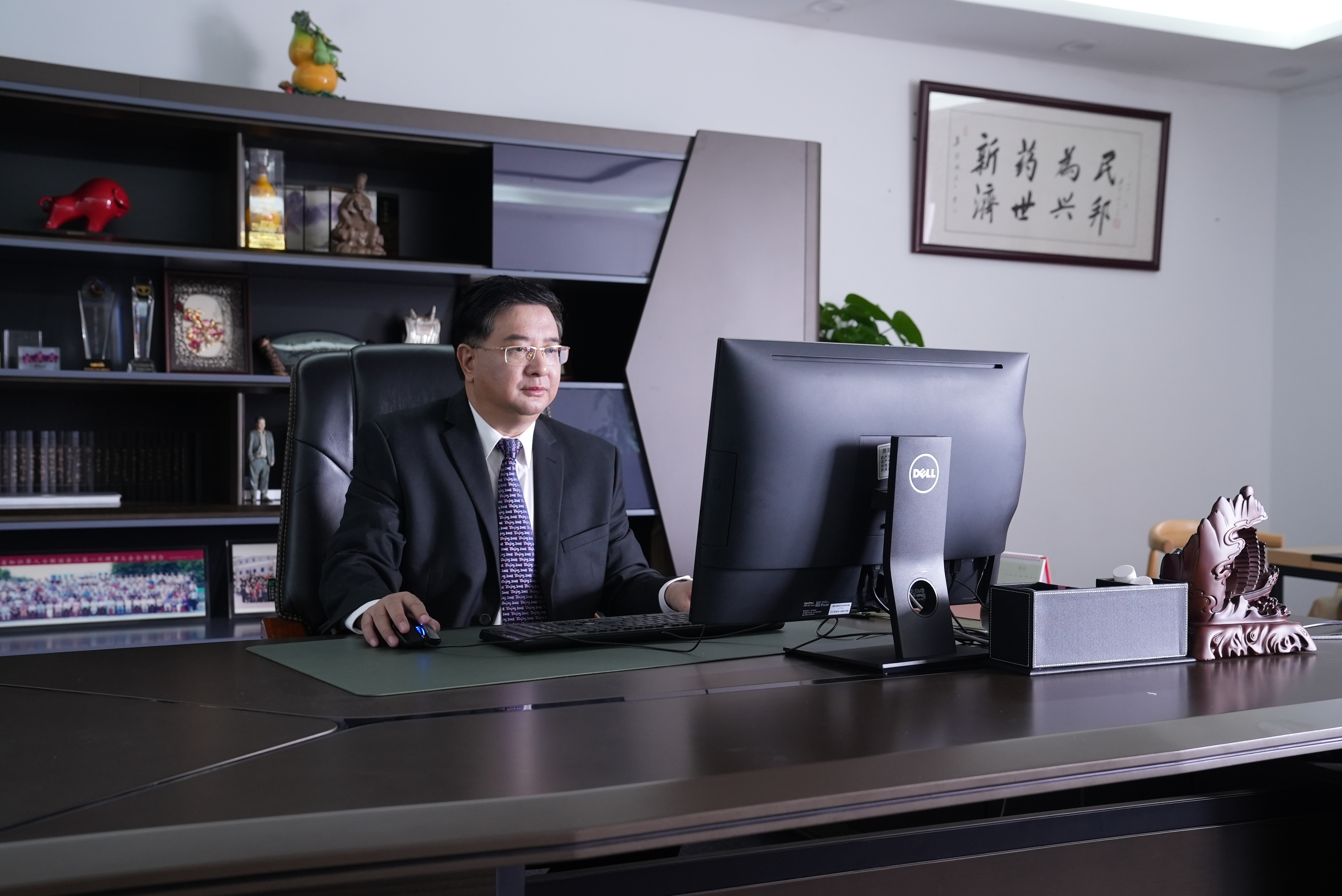 不忘初心新濟人 為創(chuàng)新制劑添火加薪——專訪新濟集團董事長吳傳斌博士 不忘初心新濟人 為創(chuàng)新制劑添火加薪——專訪新濟集團董事長吳傳斌博士
