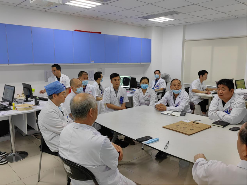 病例分享|32斤巨型瘤求医路 病例分享|32斤巨型瘤求医路