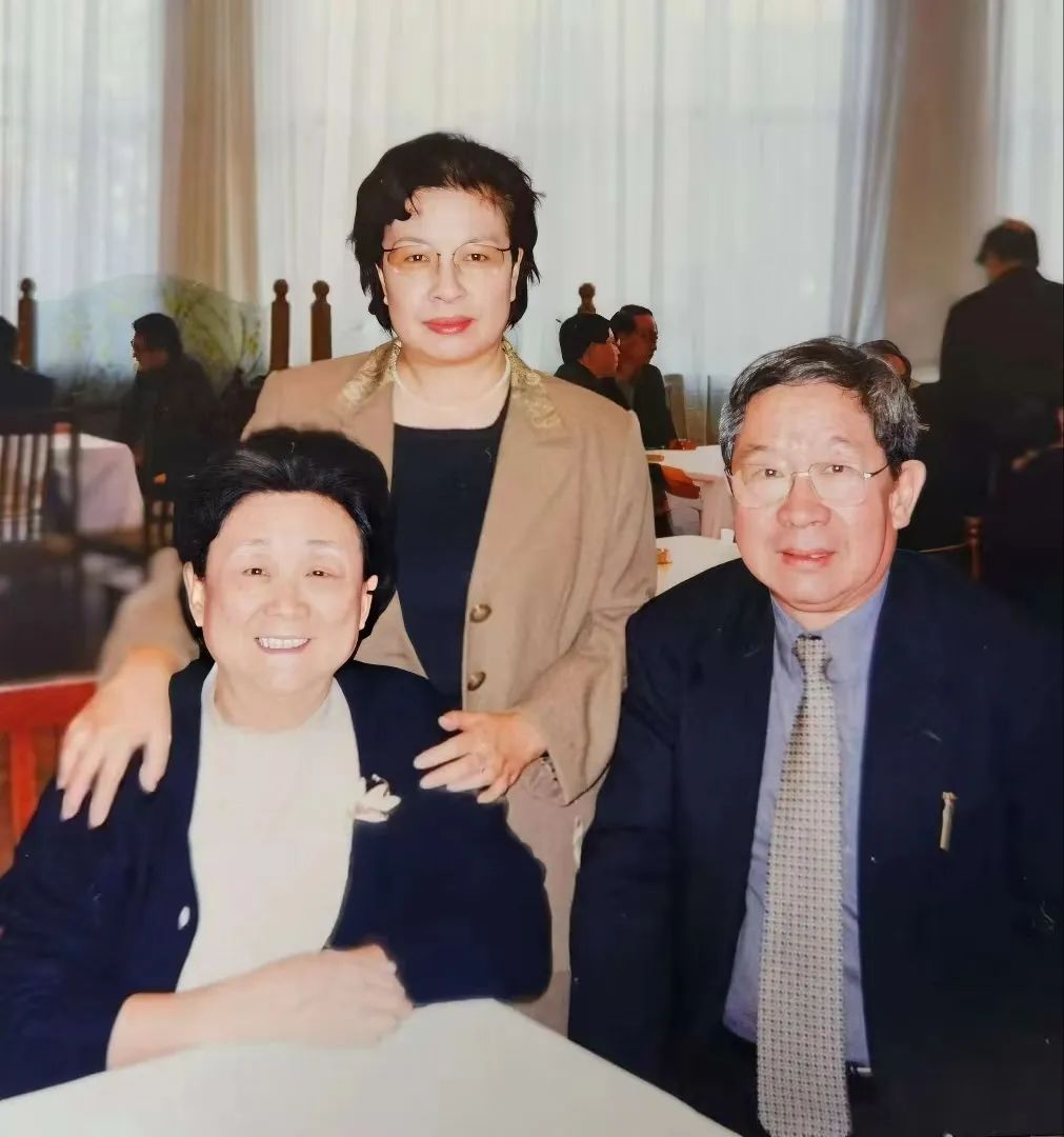 陶斯亮:阎明复,岂止是好人 陶斯亮:阎明复,岂止是好人