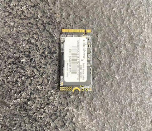 王储x342 2242 nvme协议M.2固态硬盘