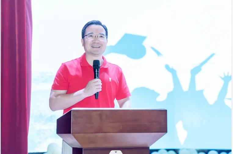 青春不散场,一起向未来!初三毕业典礼举行 青春不散场,一起向未来!初三毕业典礼举行