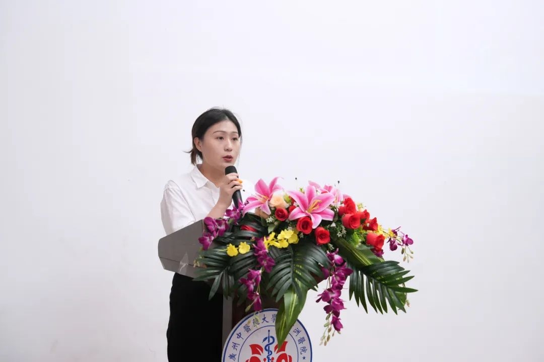 中国医师节|勇担健康使命,铸就时代新功! 中国医师节|勇担健康使命,铸就时代新功!
