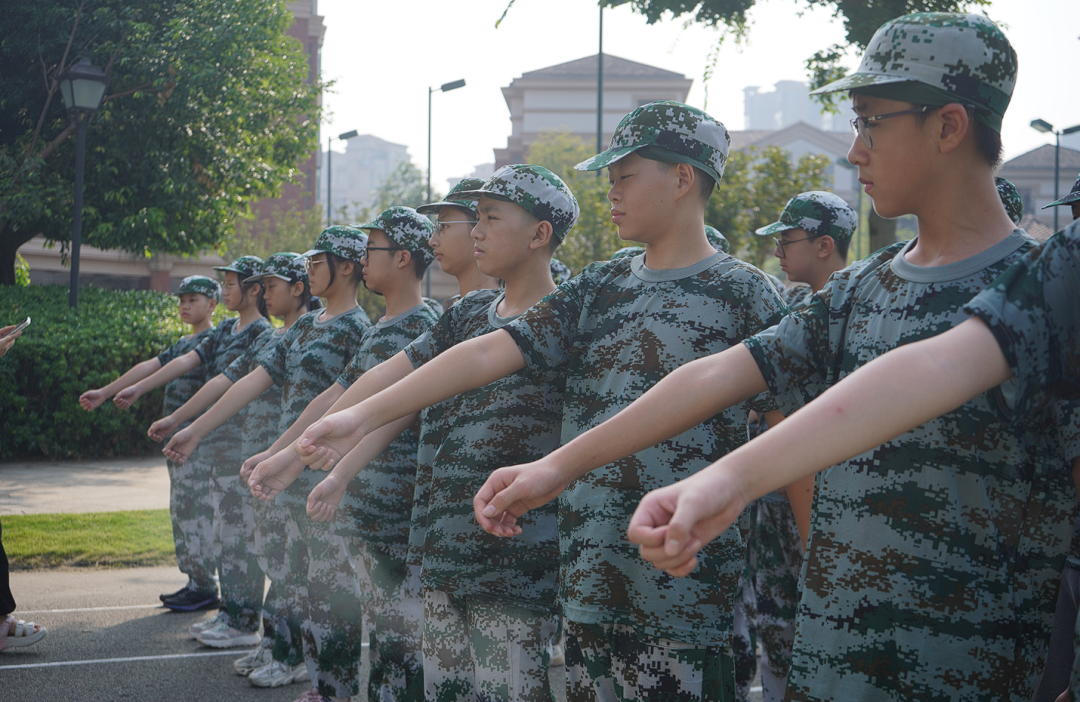 训少年之体魄，强中华之脊柱——成都王府初一新生训练营纪实