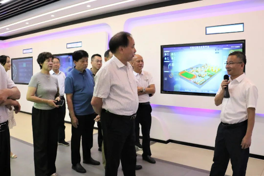 福建省信息通信行業(yè)協會楊錦炎會長一行蒞臨縱橫集團調研指導 福建省信息通信行業(yè)協會楊錦炎會長一行蒞臨縱橫集團調研指導