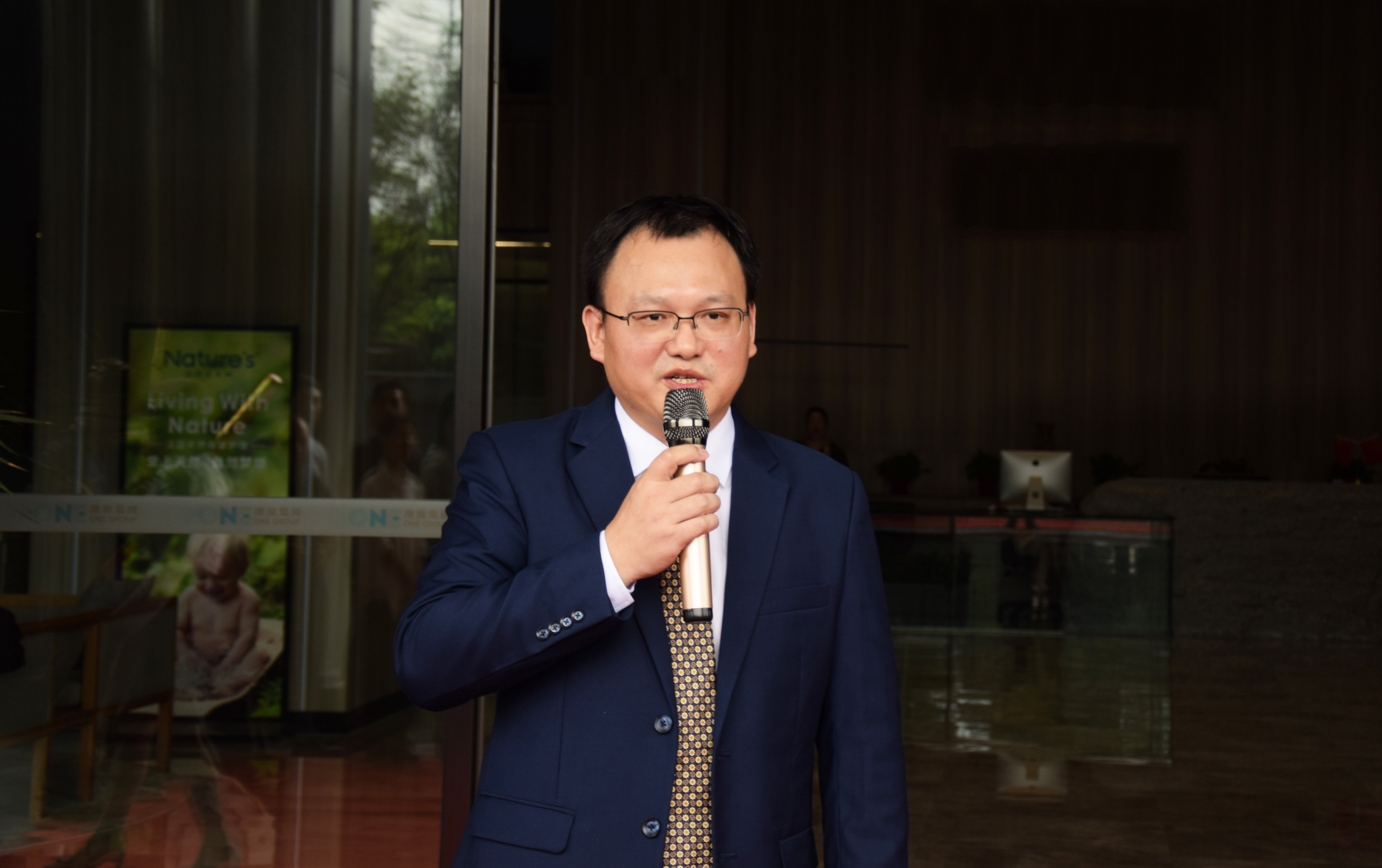 廣州新濟藥業(yè)艾司奧美拉唑鎂腸溶膠囊首發(fā)美國儀式成功舉辦