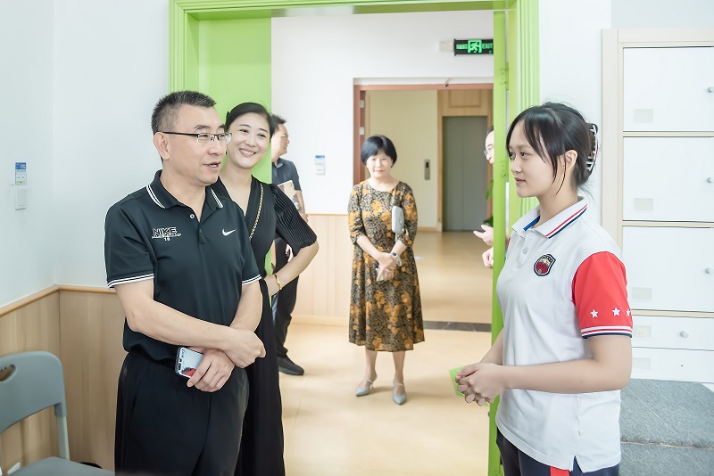 昨天,国家体育总局来访我校,提了两个好点子 昨天,国家体育总局来访我校,提了两个好点子