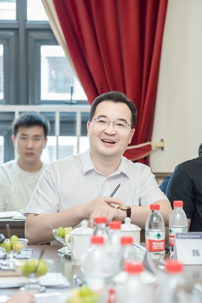 昨天，国家体育总局来访我校，提了两个好点子