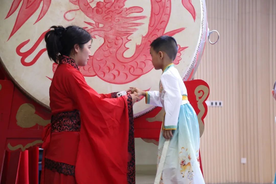 开笔启蒙，慧悦人生——成都王府一年级新生入学开笔礼
