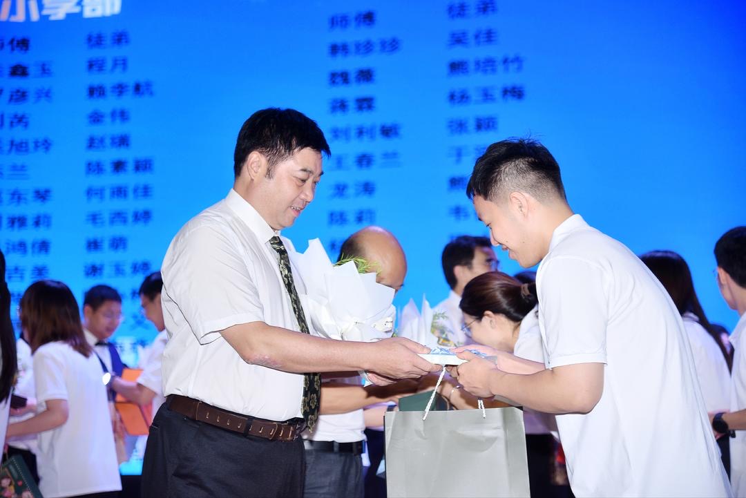 学高为师 身正为范 | 教师节,新川交出“强国有我”答卷 学高为师 身正为范 | 教师节,新川交出“强国有我”答卷