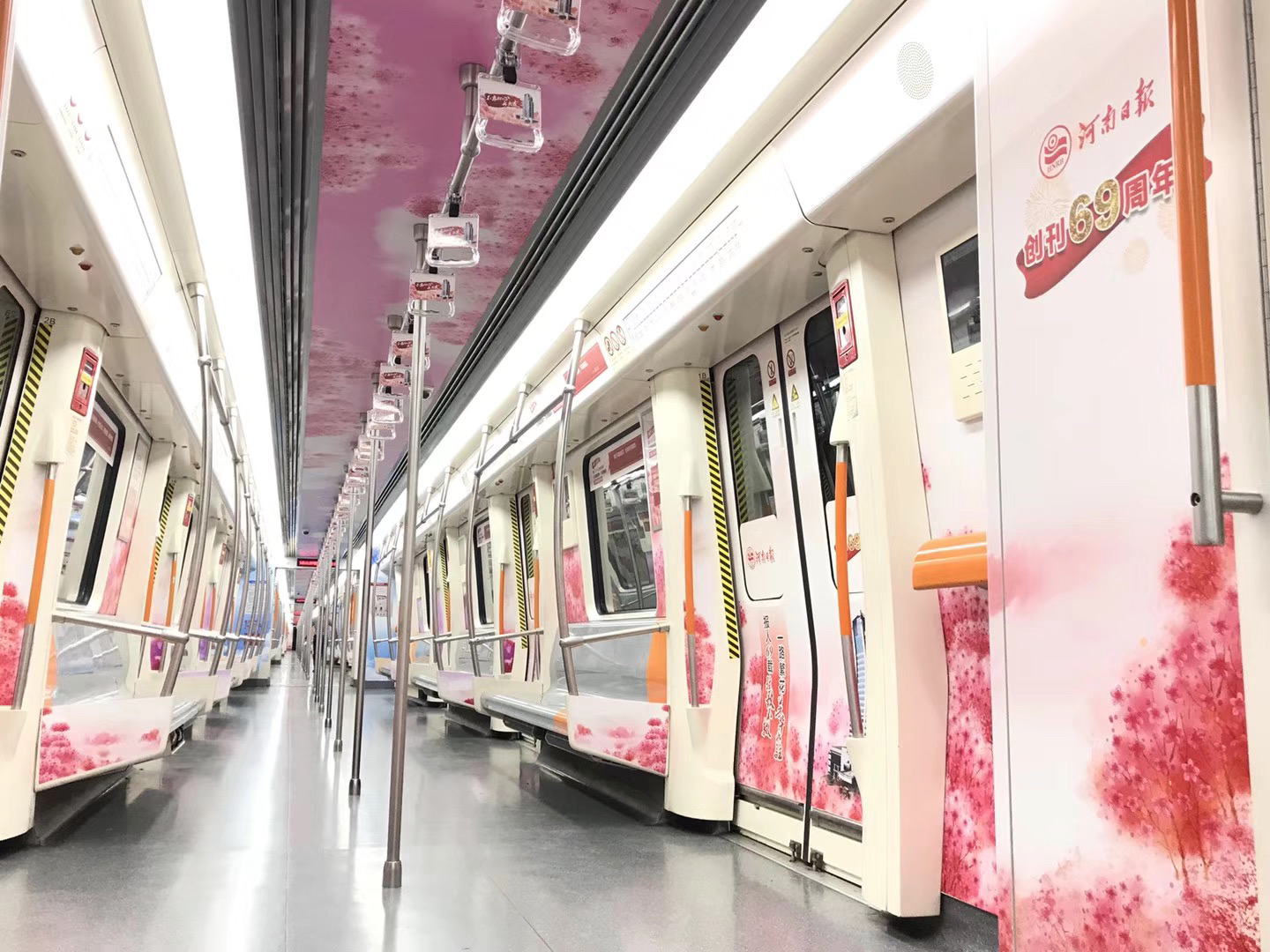 各具特色的地铁广告创意列车 各具特色的地铁广告创意列车
