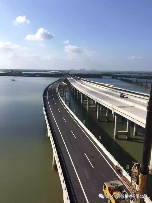機(jī)場快速路改線項(xiàng)目全力向貫通目標(biāo)沖刺