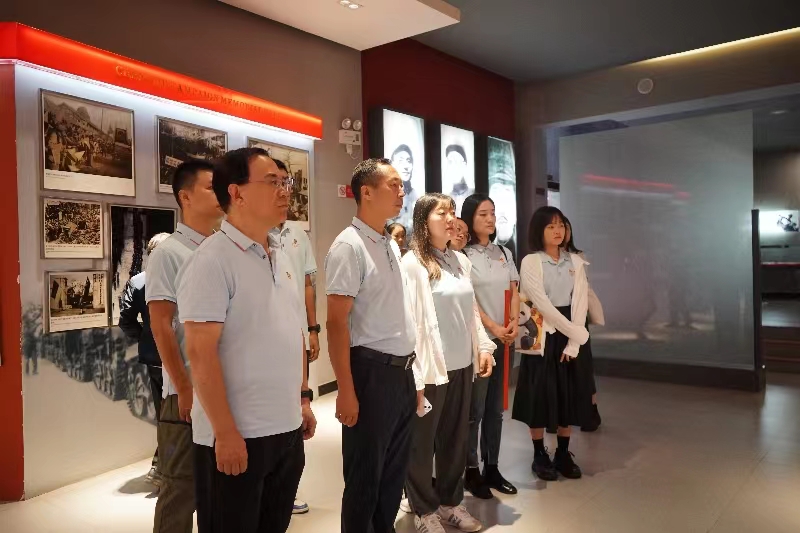 传承红色基因，坚定理想信念——记成都市温江区王府外国语学校主题党日活动