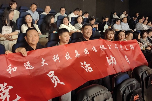 憶崢嶸歲月 強使命擔當 憶崢嶸歲月 強使命擔當