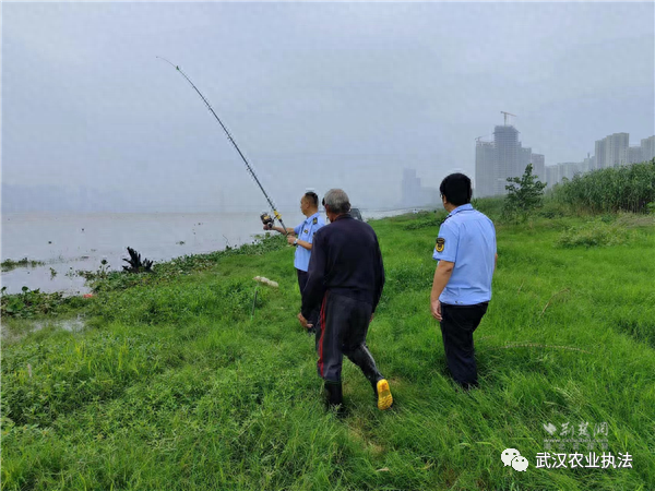 武昌区白沙洲街道：宣传监管齐发力 筑牢禁捕防线