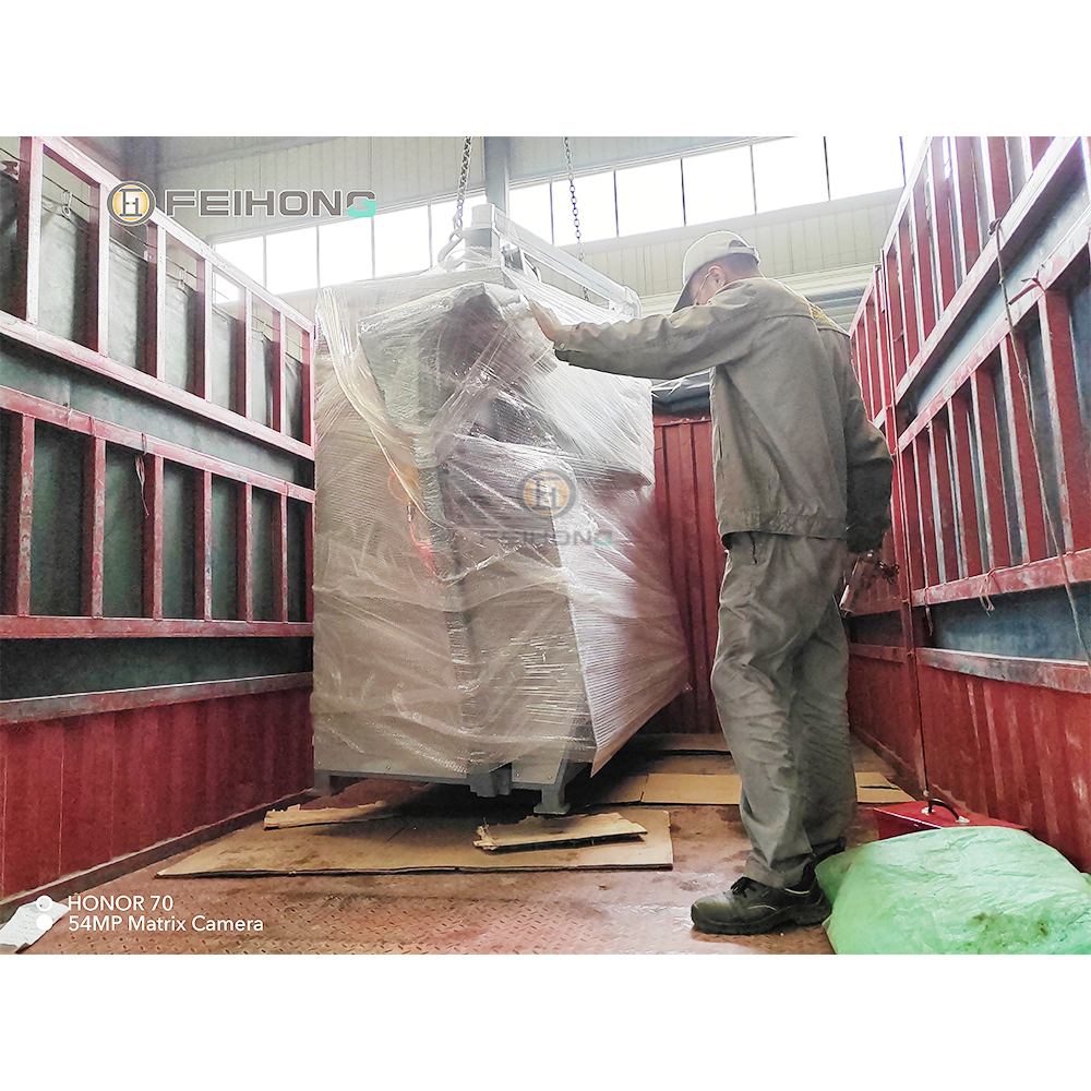 喜訊！熱烈慶祝飛宏1套數(shù)控鋼筋彎箍機(jī)設(shè)備裝車完畢順利發(fā)出