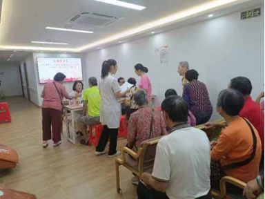 院内新闻|爱满重阳:眼科中心走进社区送光明公益活动 院内新闻|爱满重阳:眼科中心走进社区送光明公益活动