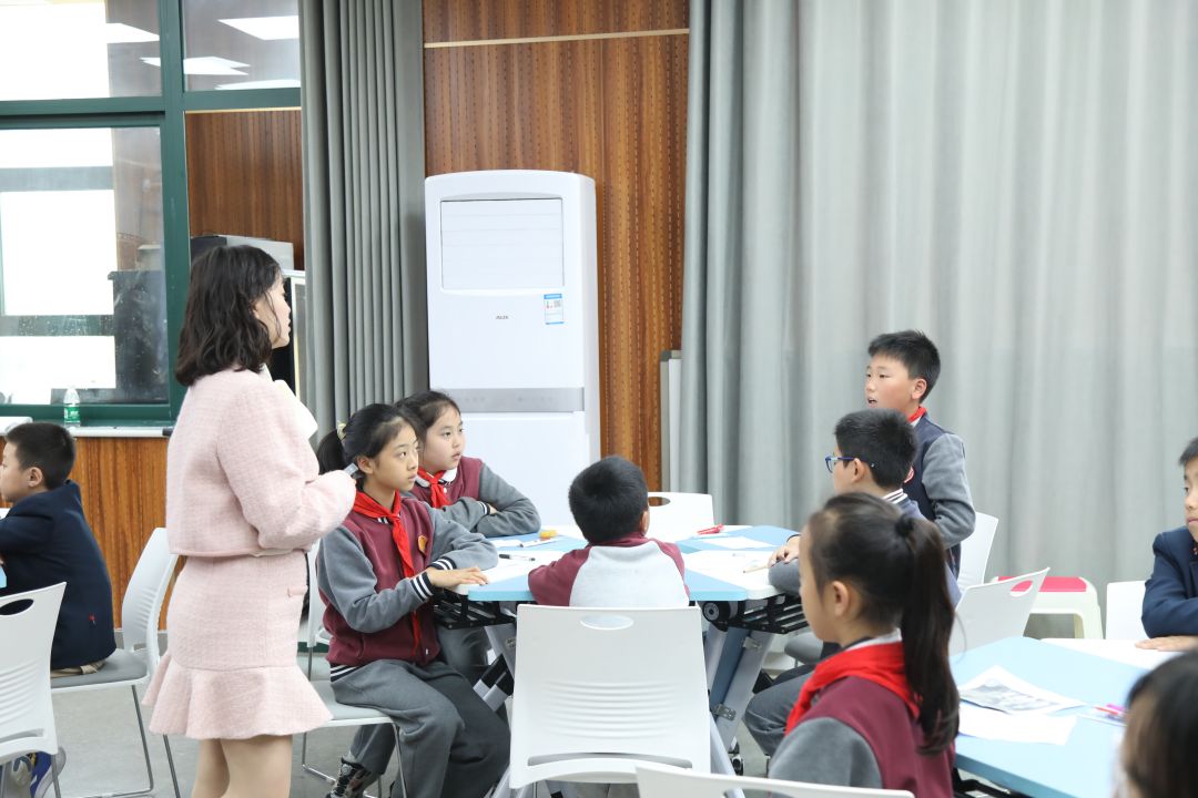 《让世界不再饥饿》——成都王府学校开展国际理解教育课程校本化建设研讨会 《让世界不再饥饿》——成都王府学校开展国际理解教育课程校本化建设研讨会