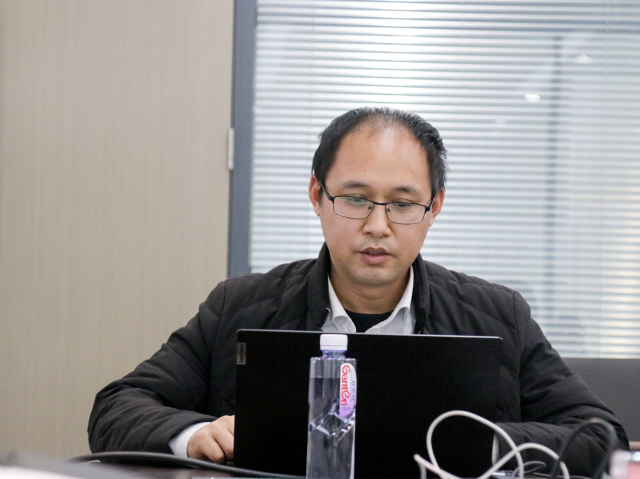 武钢集团党委委员、副总经理肖扬一行来科技园参观调研