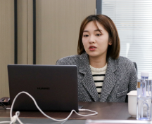 黄鹤楼科技园（集团）有限公司党委委员、工会主席罗利华一行来科技园参观调研