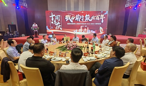 十年磨一劍 霜刃剛出鞘 十年磨一劍 霜刃剛出鞘