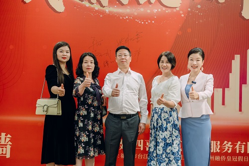 十年磨一劍 霜刃剛出鞘 十年磨一劍 霜刃剛出鞘
