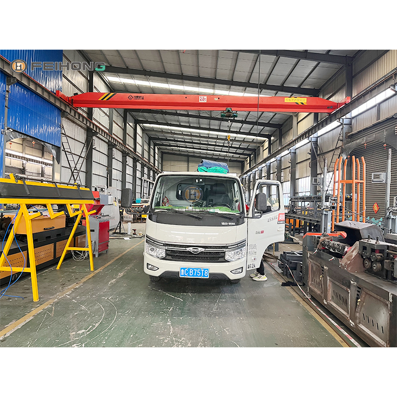 喜訊！熱烈慶祝飛宏1套金屬帶鋸床設(shè)備裝車完畢順利發(fā)出