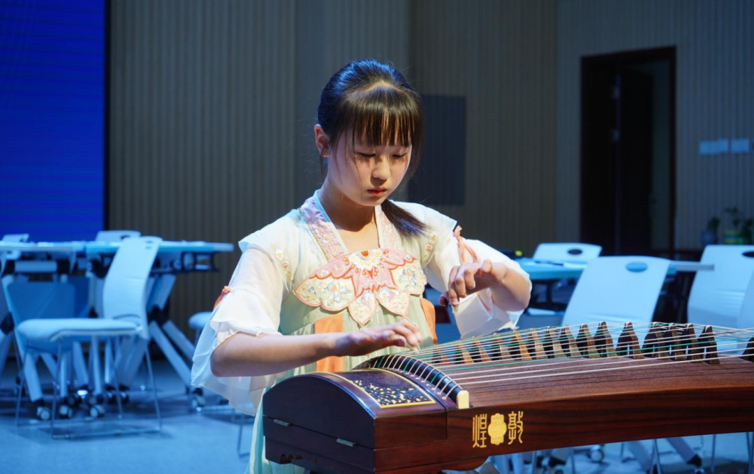 实践新课标，课堂学而思——2023川渝教育联合体第二届高质量教学学术研讨会成功举办