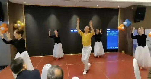 不负养育恩 吾辈当自强 不负养育恩 吾辈当自强
