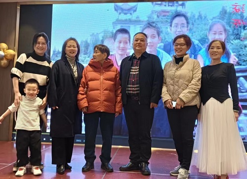 不负养育恩 吾辈当自强 不负养育恩 吾辈当自强