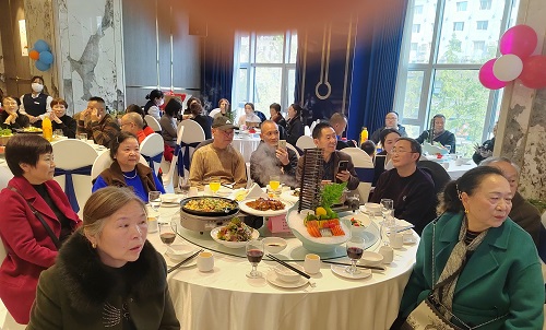 不负养育恩 吾辈当自强 不负养育恩 吾辈当自强