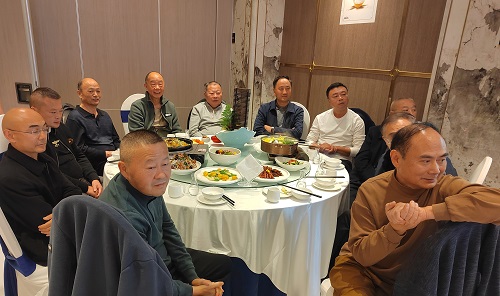 不负养育恩 吾辈当自强 不负养育恩 吾辈当自强