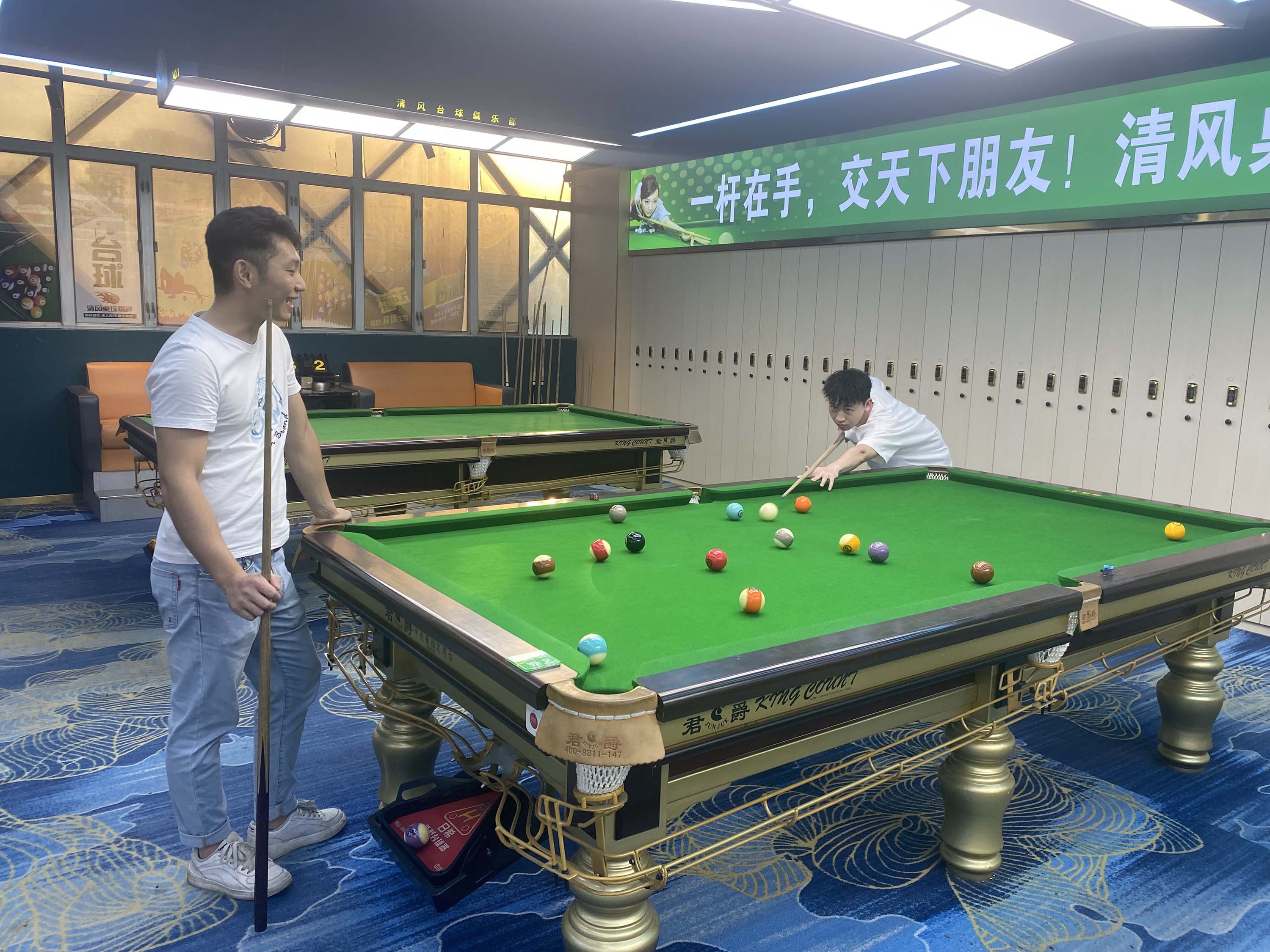 我们一起运动吧!成群结队,快乐加倍! 我们一起运动吧!成群结队,快乐加倍!