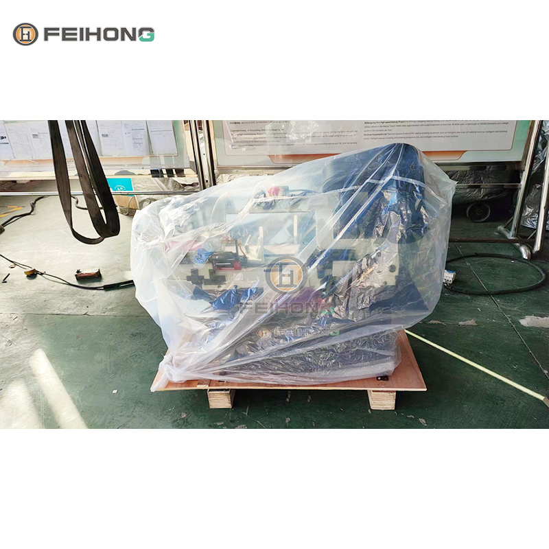喜訊！熱烈慶祝飛宏2套小型金屬弓鋸床設(shè)備裝車完畢順利發(fā)出