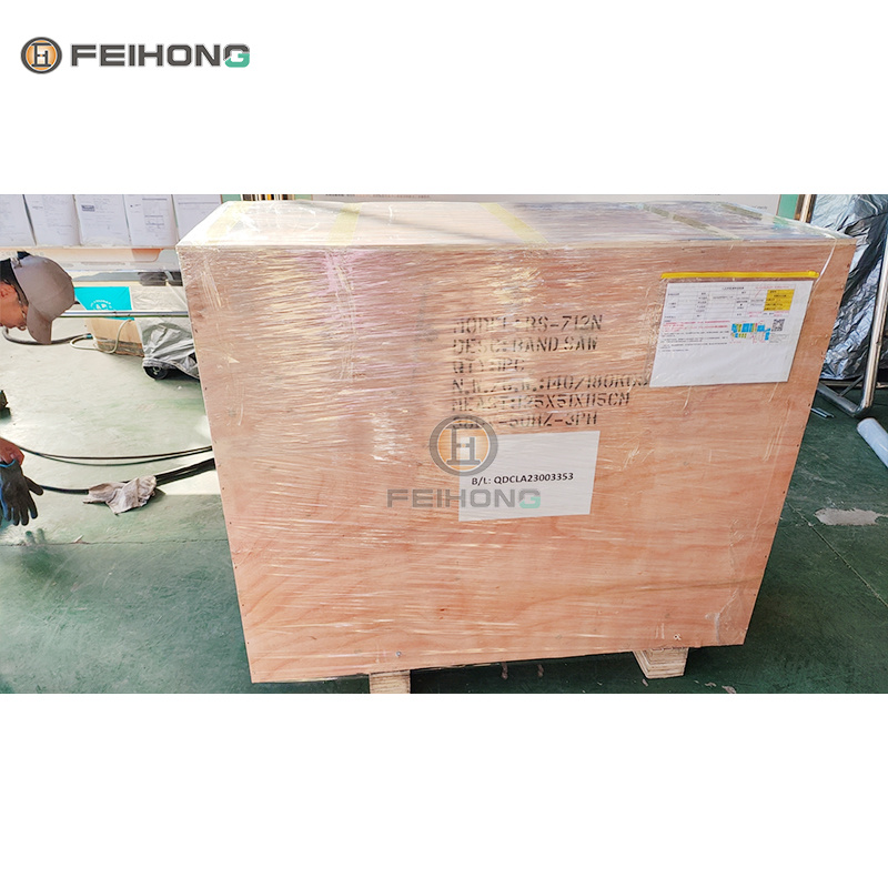 喜訊！熱烈慶祝飛宏2套小型金屬弓鋸床設(shè)備裝車完畢順利發(fā)出
