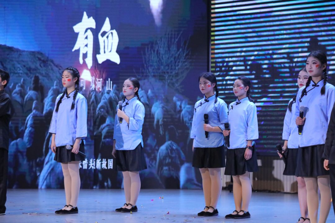 繁荣兴“王” ，龙腾“府”跃——成都王府外国语学校2024新年音乐盛典圆满举行