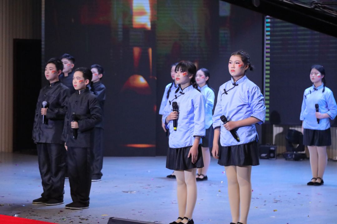 繁荣兴“王” ，龙腾“府”跃——成都王府外国语学校2024新年音乐盛典圆满举行