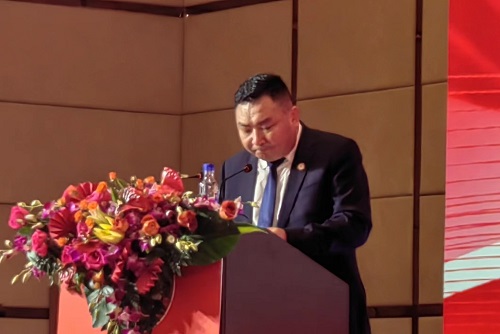 商會(huì)換屆 巴商探索一帶一路對(duì)接國(guó)際 承前繼后 就職典禮精彩紛呈隆重啟航 商會(huì)換屆 巴商探索一帶一路對(duì)接國(guó)際 承前繼后 就職典禮精彩紛呈隆重啟航