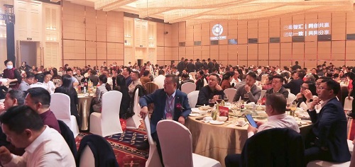 商會(huì)換屆 巴商探索一帶一路對(duì)接國(guó)際 承前繼后 就職典禮精彩紛呈隆重啟航 商會(huì)換屆 巴商探索一帶一路對(duì)接國(guó)際 承前繼后 就職典禮精彩紛呈隆重啟航