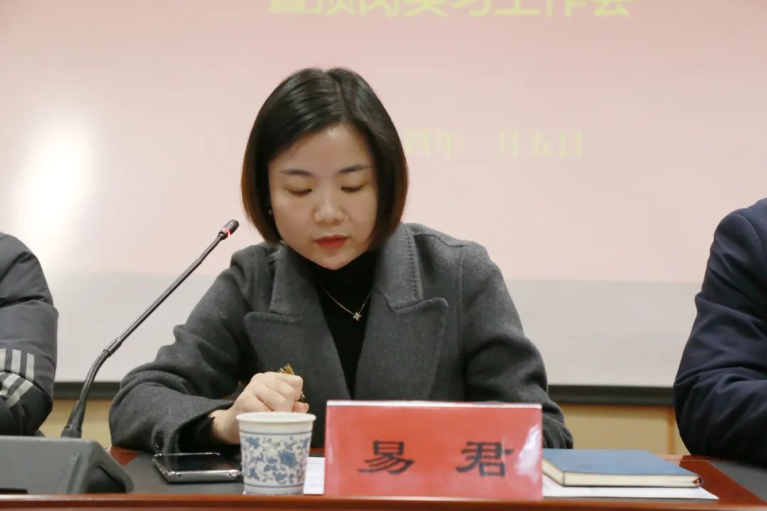 我院召开华为认证精英工程师班第一期结业仪式暨顶岗实习工作会 我院召开华为认证精英工程师班第一期结业仪式暨顶岗实习工作会
