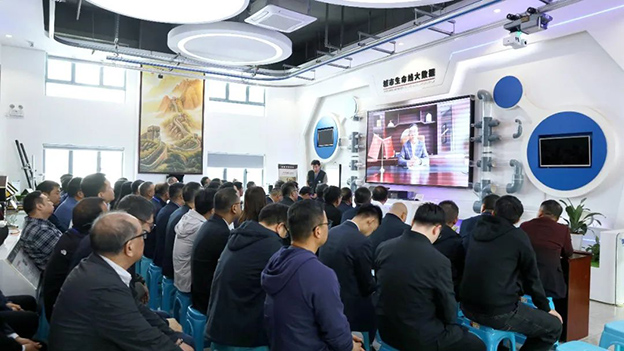 促交流 共发展 | 中国测绘学会地下管线专委会携会员单位莅临施罗德参观交流