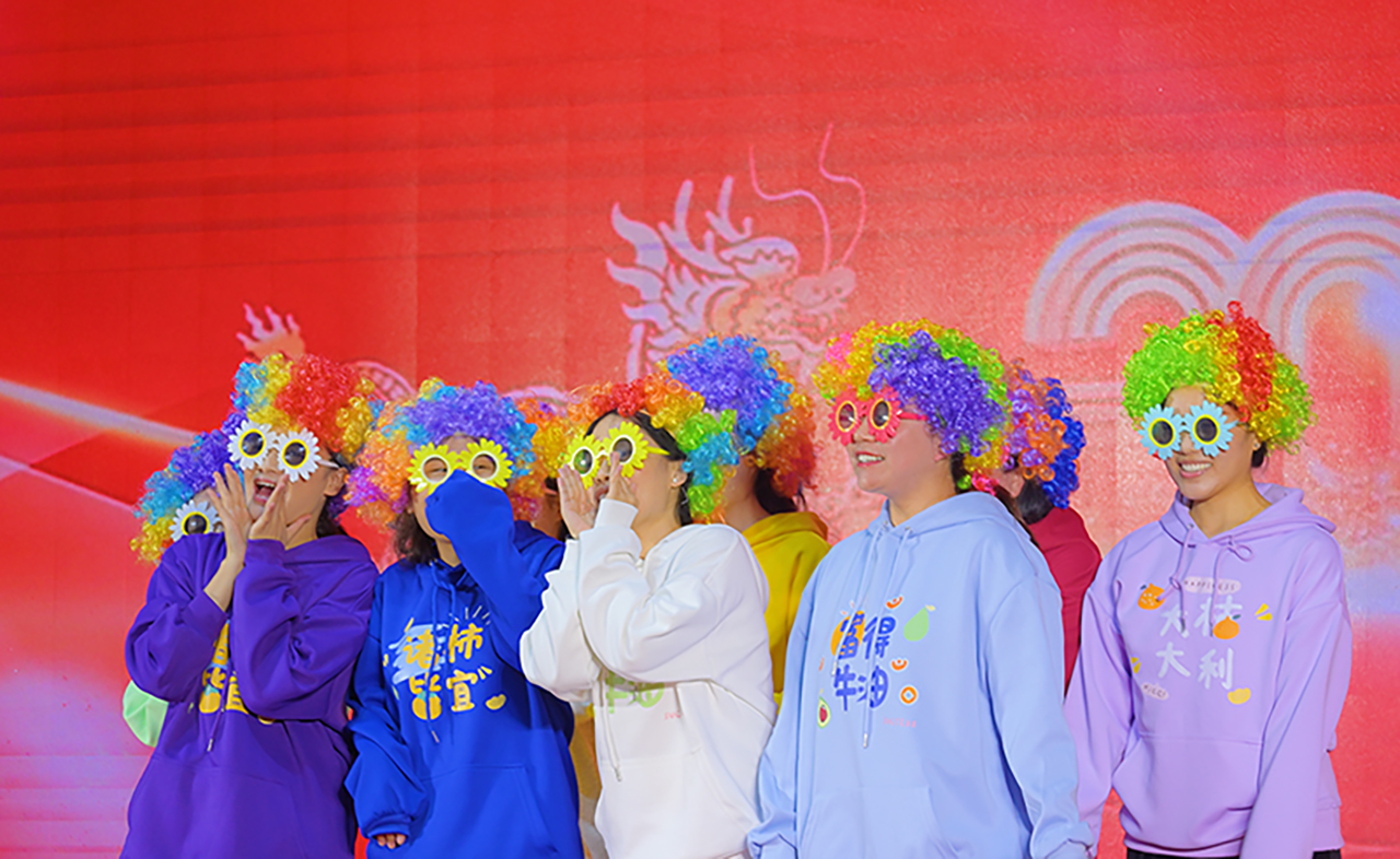 凝心聚力 再创辉煌 | 2024“成长 精耕 开拓”轩宇车鼎年度盛典暨员工表彰大会隆重召开 凝心聚力 再创辉煌 | 2024“成长 精耕 开拓”轩宇车鼎年度盛典暨员工表彰大会隆重召开