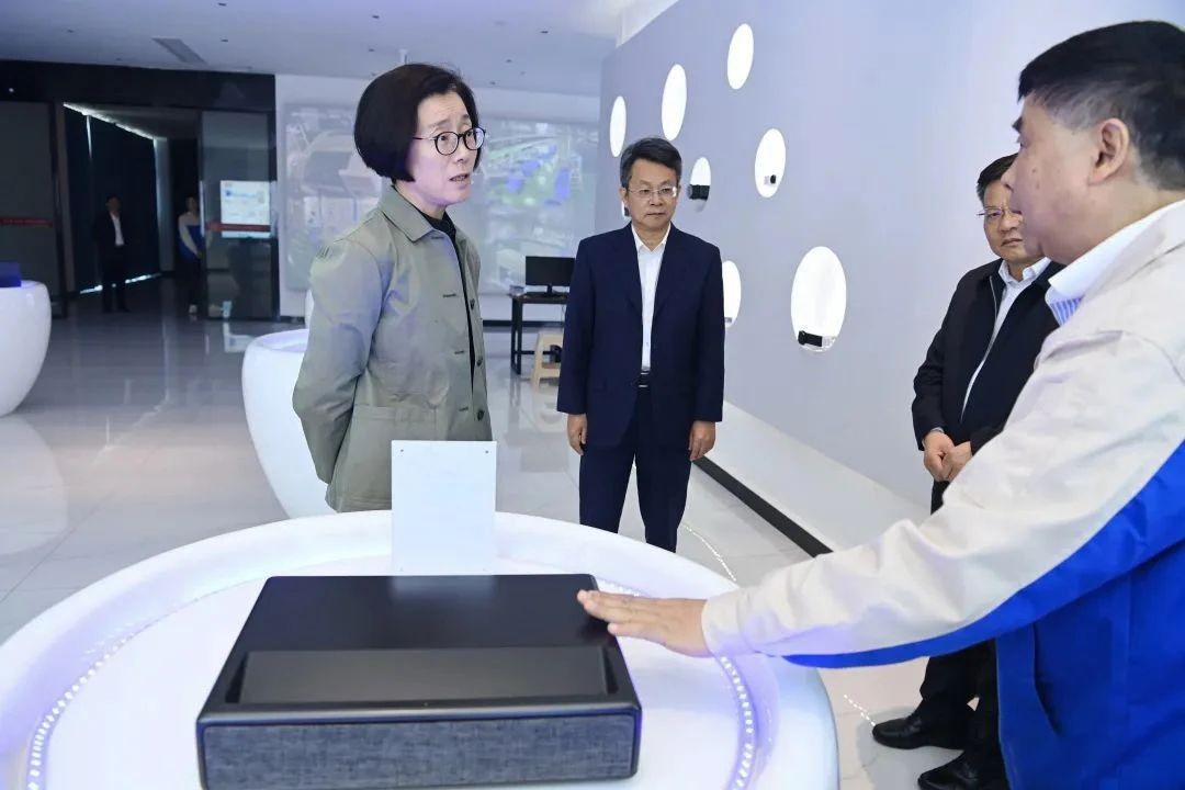 江西省委副书记、赣州市委书记吴忠琼莅临我司考察调研